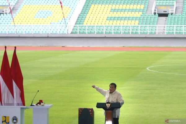 Berikut adalah beberapa alternatif judul untuk pernyataan tersebut:

1. "Presiden Mendukung Inisiatif PSSI dalam Pembentukan Klub Amatir di Seluruh Daerah"
2. "Dukungan Penuh Presiden untuk Rencana PSSI Bentuk Klub Amatir di Setiap Wilayah"
3. "Presiden Berikan Dukungan pada PSSI untuk Membangun Klub Amatir di Daerah"
4. "Presidensi Penuh untuk Rencana PSSI Membentuk Klub Amatir di Seluruh Nusantara"
5. "Presiden Sampaikan Dukungan untuk Pembentukan Klub-Amatir oleh PSSI di Berbagai Daerah"

Silakan pilih salah satu yang sesuai atau gunakan sebagai inspirasi!