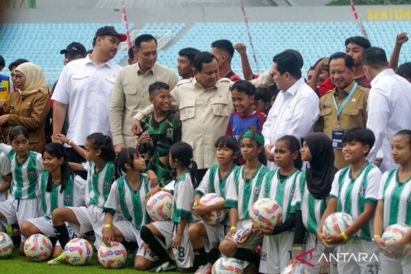 Presiden Prabowo Subianto Luncurkan 17 Stadion Bertaraf FIFA di Indonesia