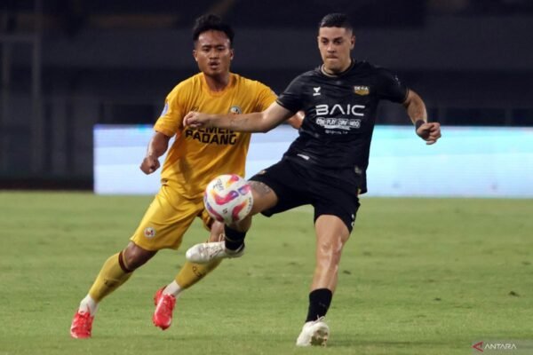 Alexis Messidoro Siapkan Mental Sebelum Pertandingan Melawan Persis Solo