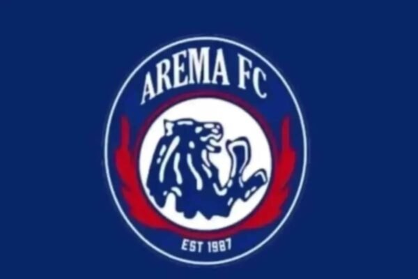 Arema FC menunjuk Marcos Santos sebagai pelatih kepala