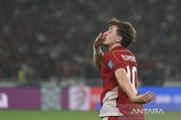 Penalti Ole Romeny Mengantarkan Indonesia Unggul atas China di Babak Pertama
