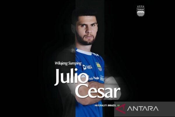 Persib Mendatangkan Julio Cesar Sebagai Bek Tengah Terbaru