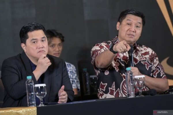 Berikut adalah beberapa alternatif untuk judul "Daftar 30 Pemain Liga Indonesia All Star di Piala Presiden 2025":

1. "30 Pemain Liga Indonesia: Tim All Star Piala Presiden 2025"
2. "Daftar 30 Bintang Liga Indonesia di Piala Presiden 2025"
3. "Piala Presiden 2025: 30 Pemain Terbaik Liga Indonesia"
4. "Tim All Star Liga Indonesia: 30 Pemain Piala Presiden 2025"
5. "Daftar 30 Pemain Unggulan Liga Indonesia untuk Piala Presiden 2025"
6. "Piala Presiden 2025: Pemain Liga Indonesia yang Didesak Masuk Tim All Star"
7. "All Star Liga Indonesia: 30 Nama untuk Piala Presiden 2025"

Silakan pilih salah satu yang paling sesuai atau modifikasi sesuai kebutuhan!